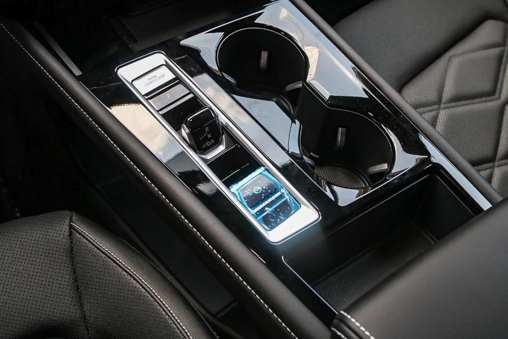 new 2025 Volkswagen Atlas car, priced at $45,971