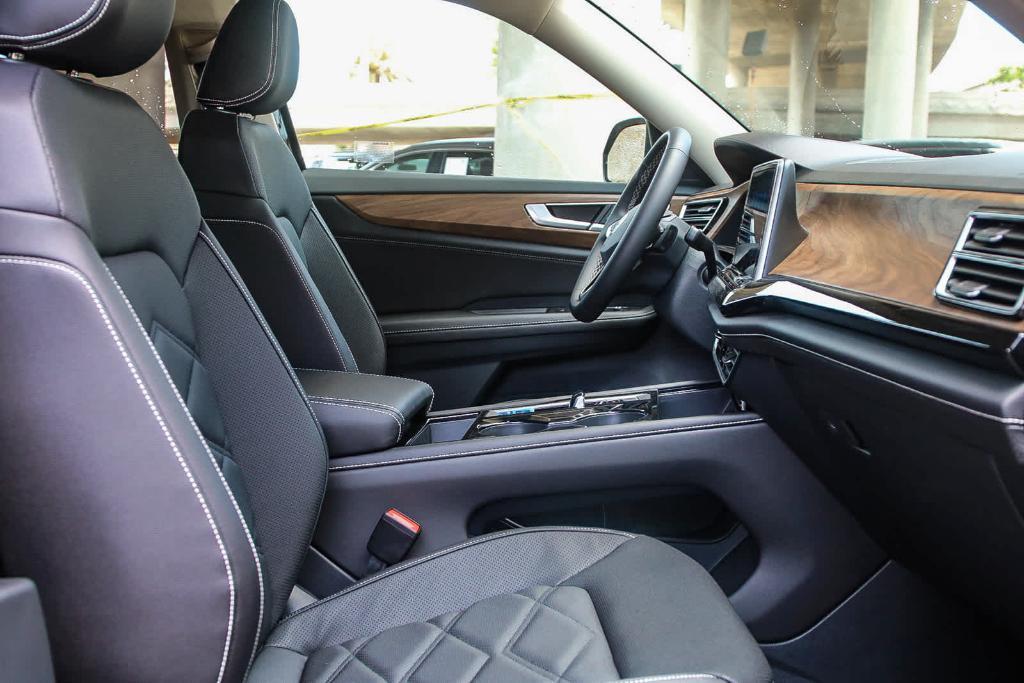 new 2025 Volkswagen Atlas car, priced at $45,971