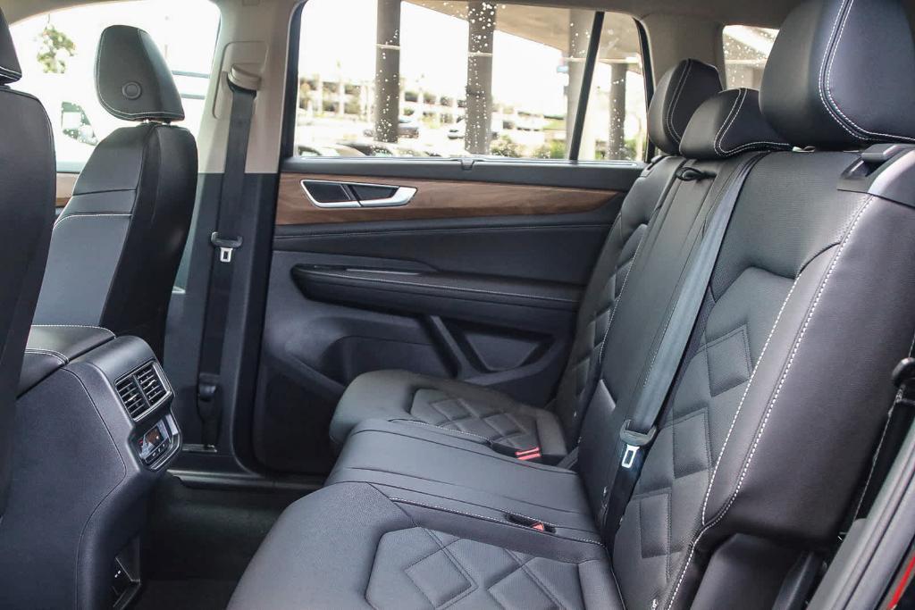 new 2025 Volkswagen Atlas car, priced at $45,971