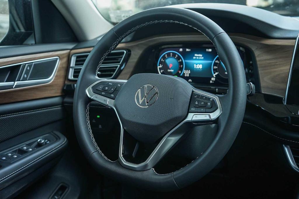 new 2024 Volkswagen Atlas car, priced at $43,355