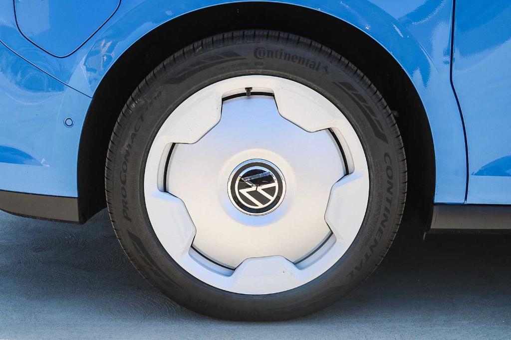 new 2025 Volkswagen ID. Buzz car, priced at $72,678