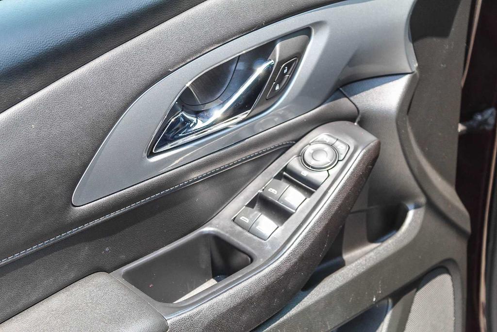 used 2022 Chevrolet Traverse car, priced at $24,985