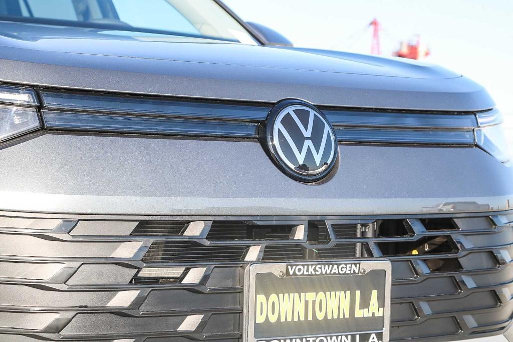 new 2025 Volkswagen Tiguan car, priced at $34,531