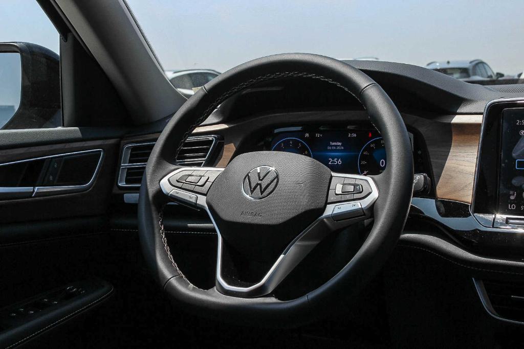 new 2024 Volkswagen Atlas car, priced at $43,355