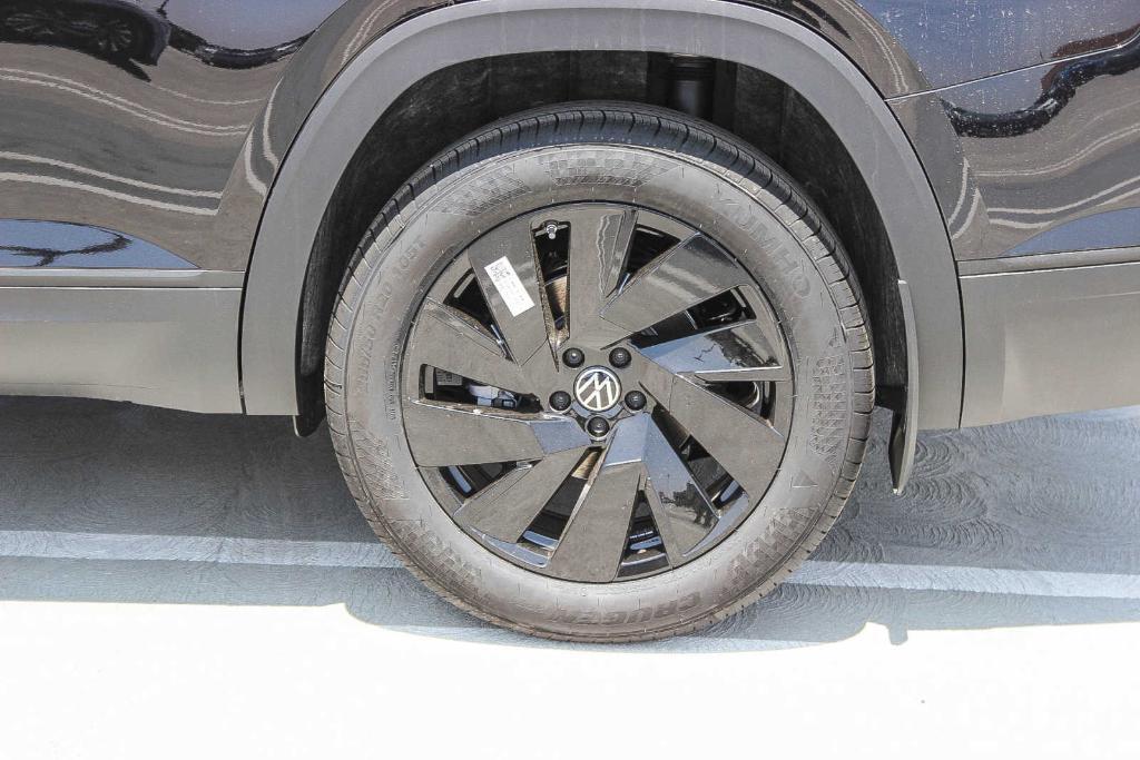 new 2024 Volkswagen Atlas car, priced at $43,355