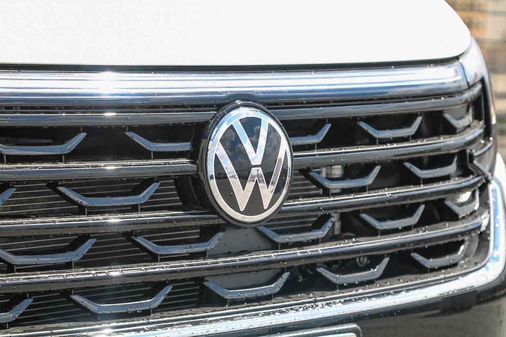 new 2025 Volkswagen Atlas Cross Sport car, priced at $45,258