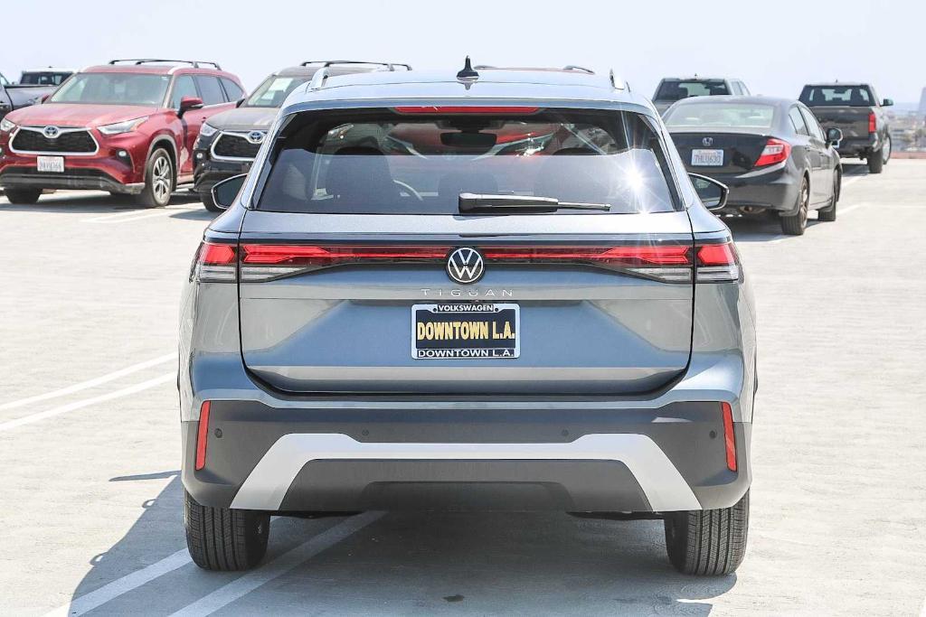 new 2025 Volkswagen Tiguan car, priced at $31,612