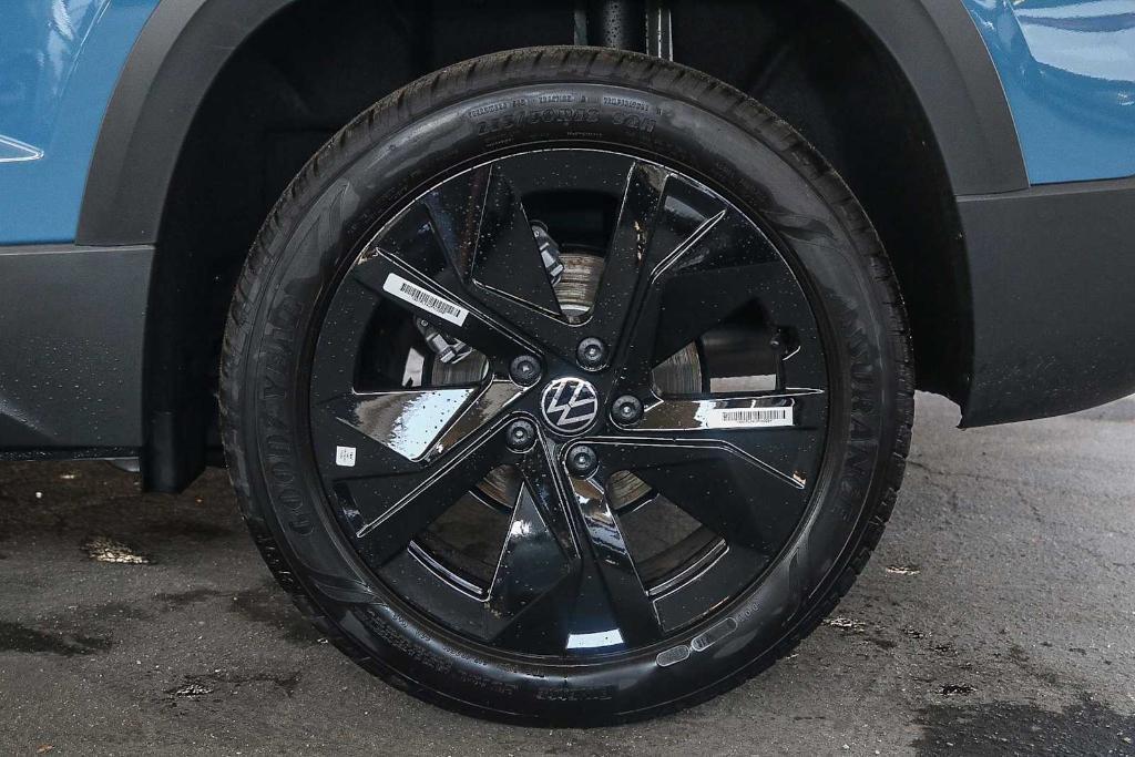 new 2025 Volkswagen Taos car, priced at $31,782