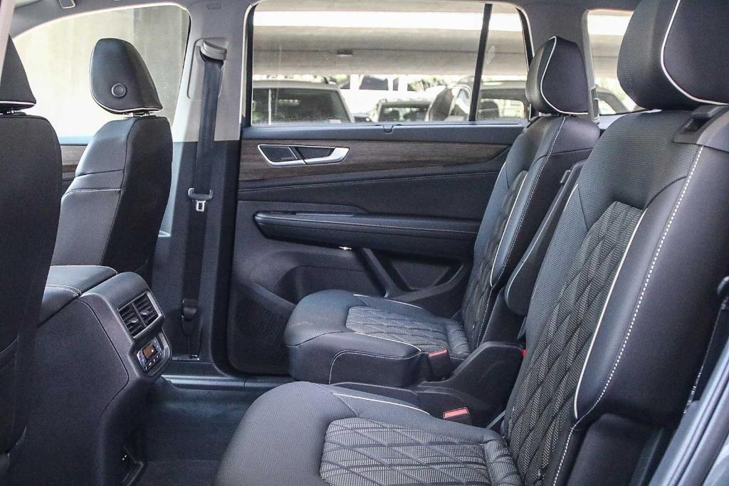 new 2025 Volkswagen Atlas car, priced at $46,497