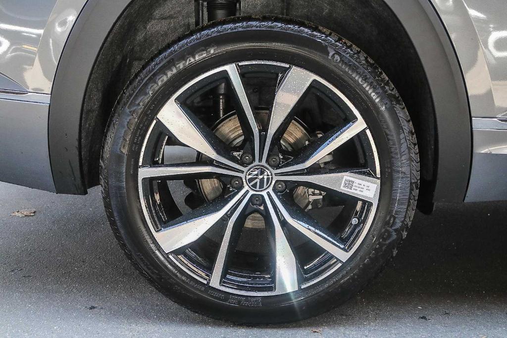 new 2025 Volkswagen Atlas car, priced at $46,497