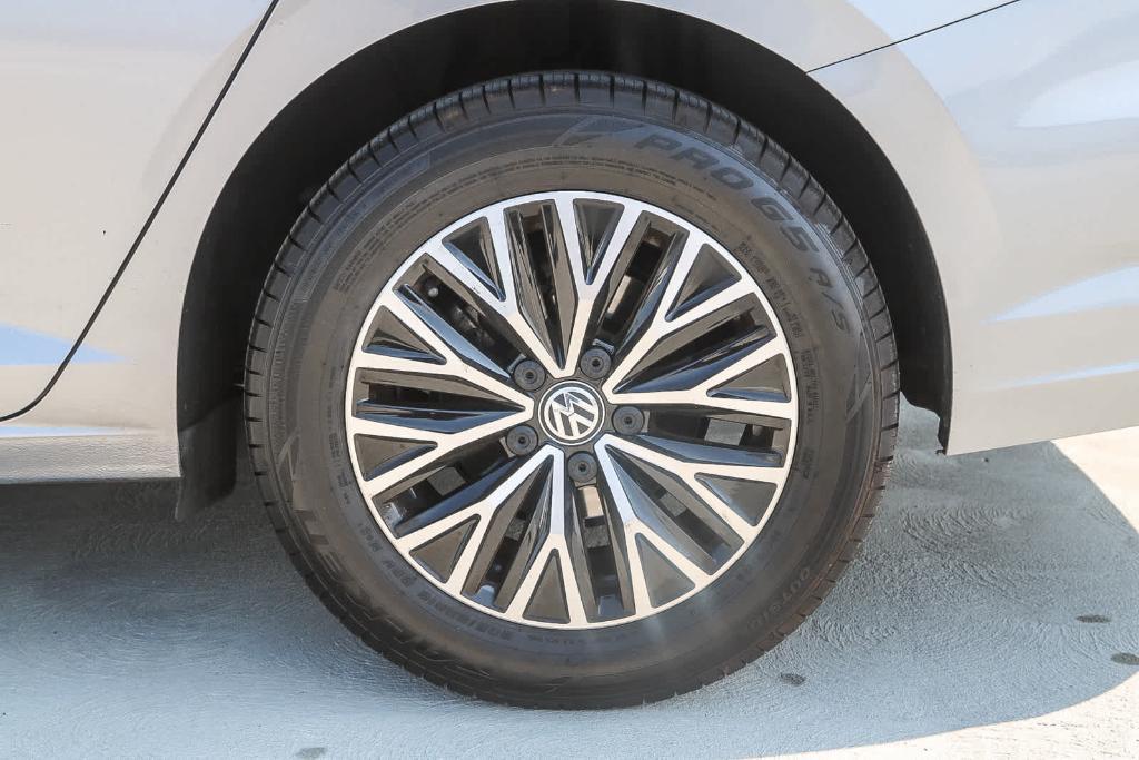 used 2021 Volkswagen Jetta car, priced at $17,895