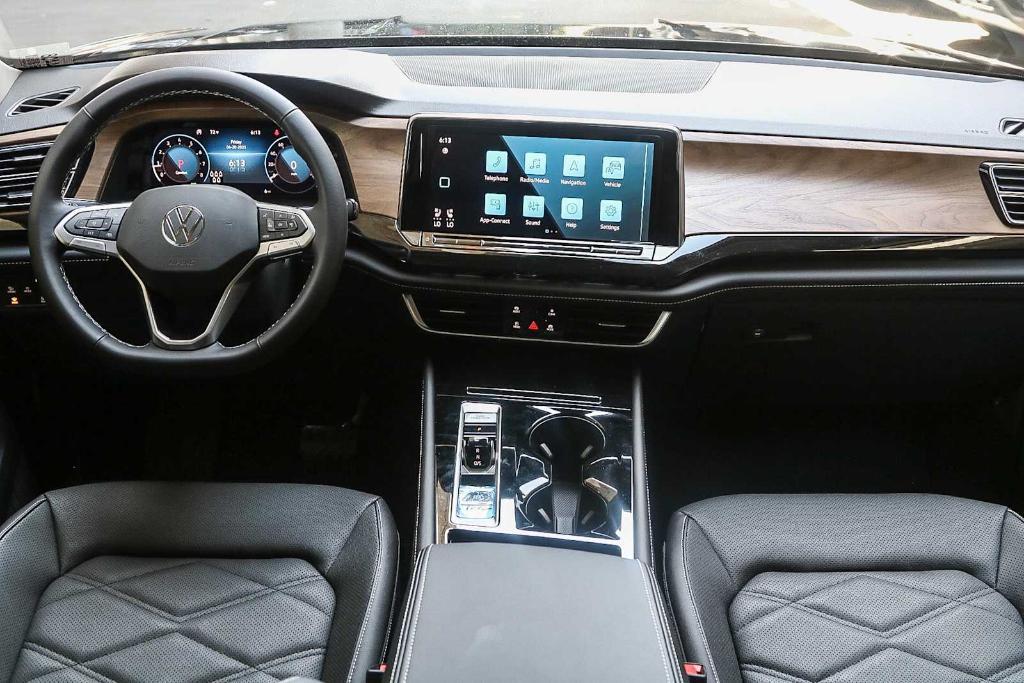 new 2025 Volkswagen Atlas car, priced at $46,796