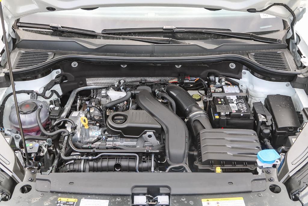 new 2025 Volkswagen Taos car, priced at $27,011