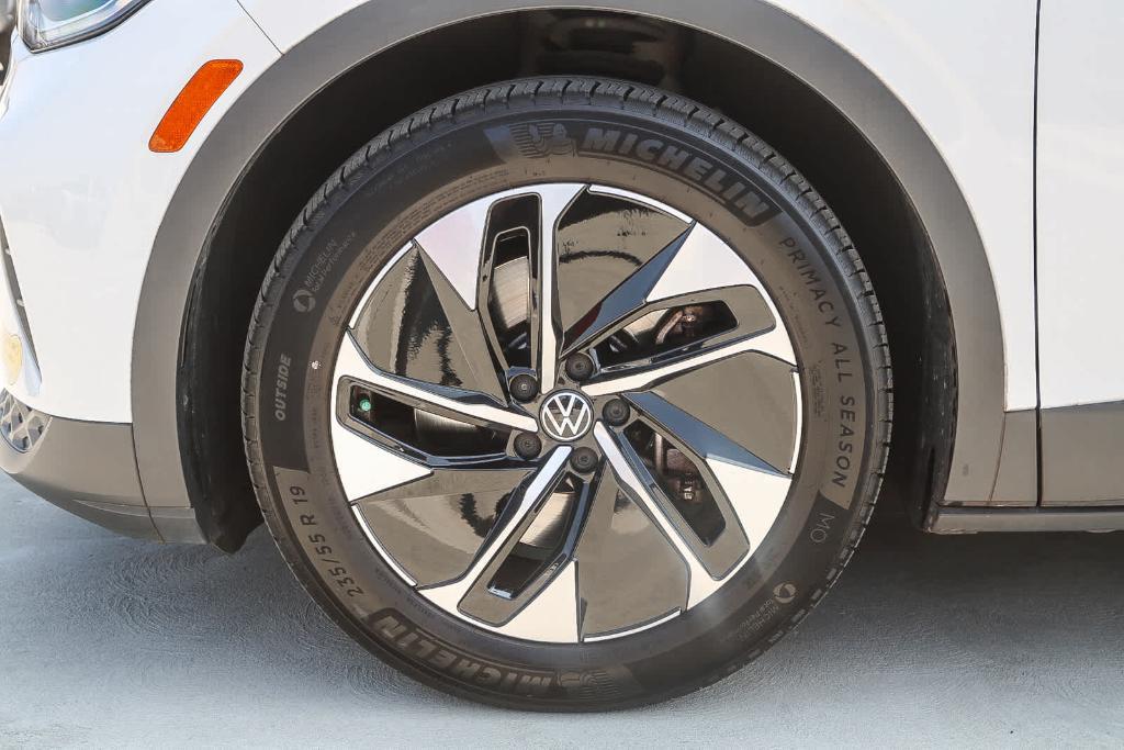 used 2022 Volkswagen ID.4 car, priced at $23,985