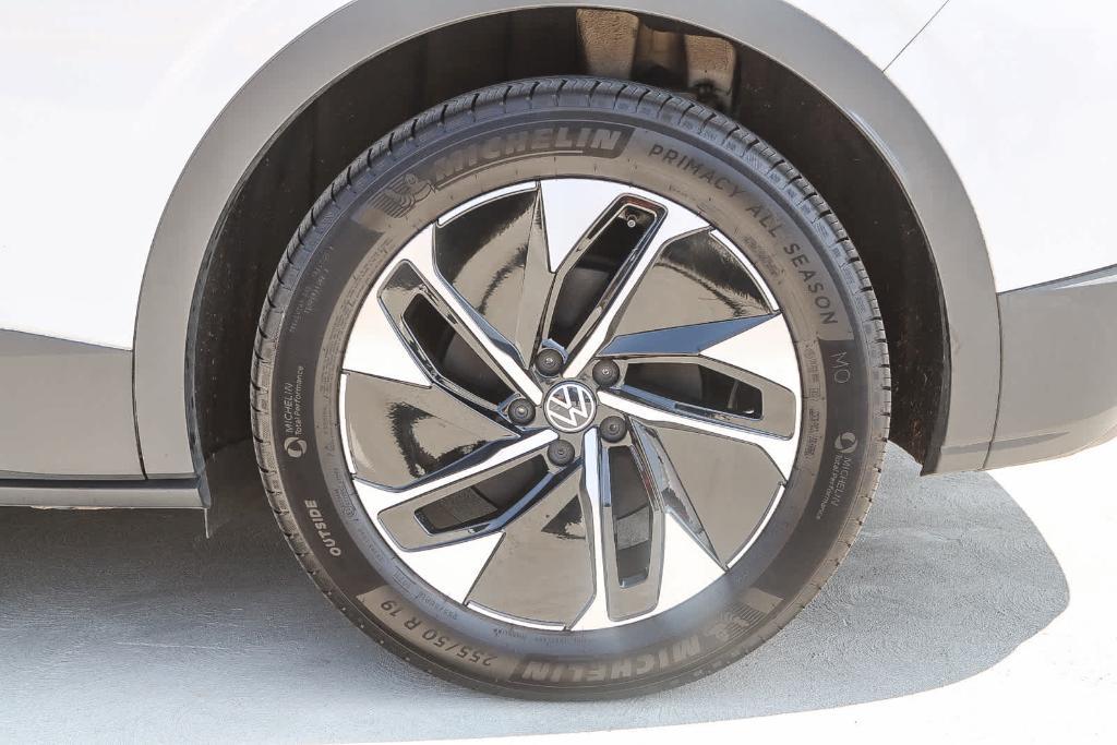 used 2022 Volkswagen ID.4 car, priced at $23,985