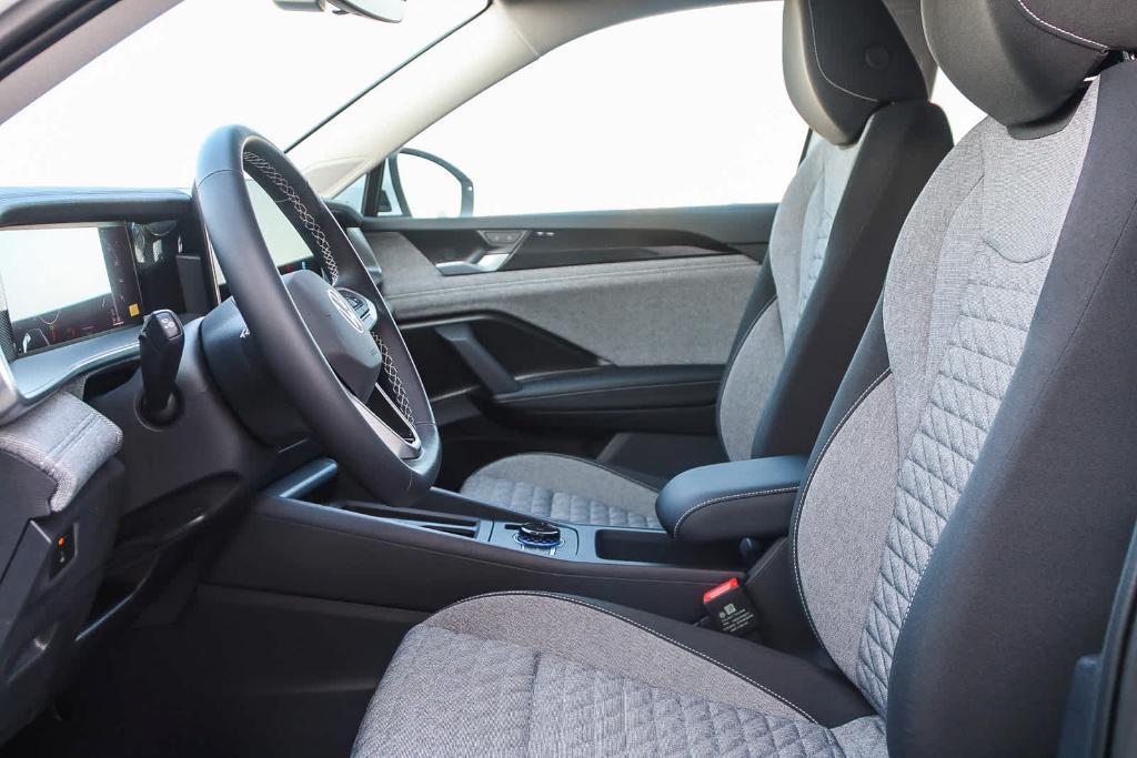 new 2025 Volkswagen Tiguan car, priced at $31,621