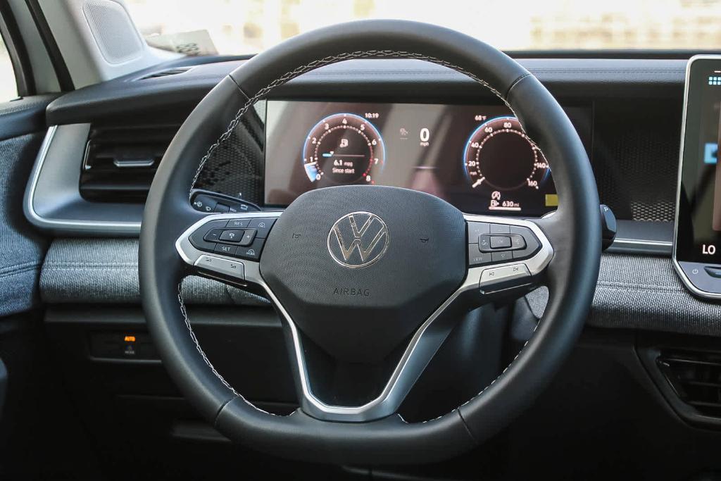 new 2025 Volkswagen Tiguan car, priced at $31,621