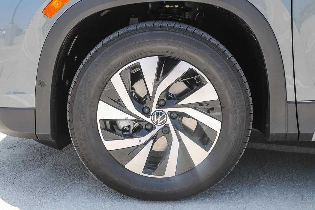 new 2025 Volkswagen Tiguan car, priced at $31,515