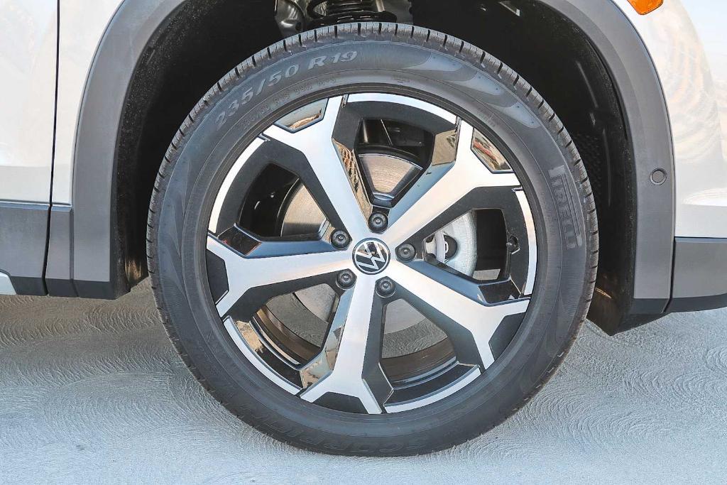 new 2025 Volkswagen Tiguan car, priced at $34,531