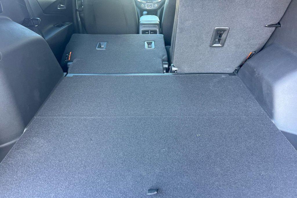 used 2023 Chevrolet Equinox car, priced at $22,900