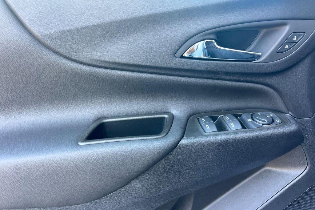 used 2023 Chevrolet Equinox car, priced at $22,900