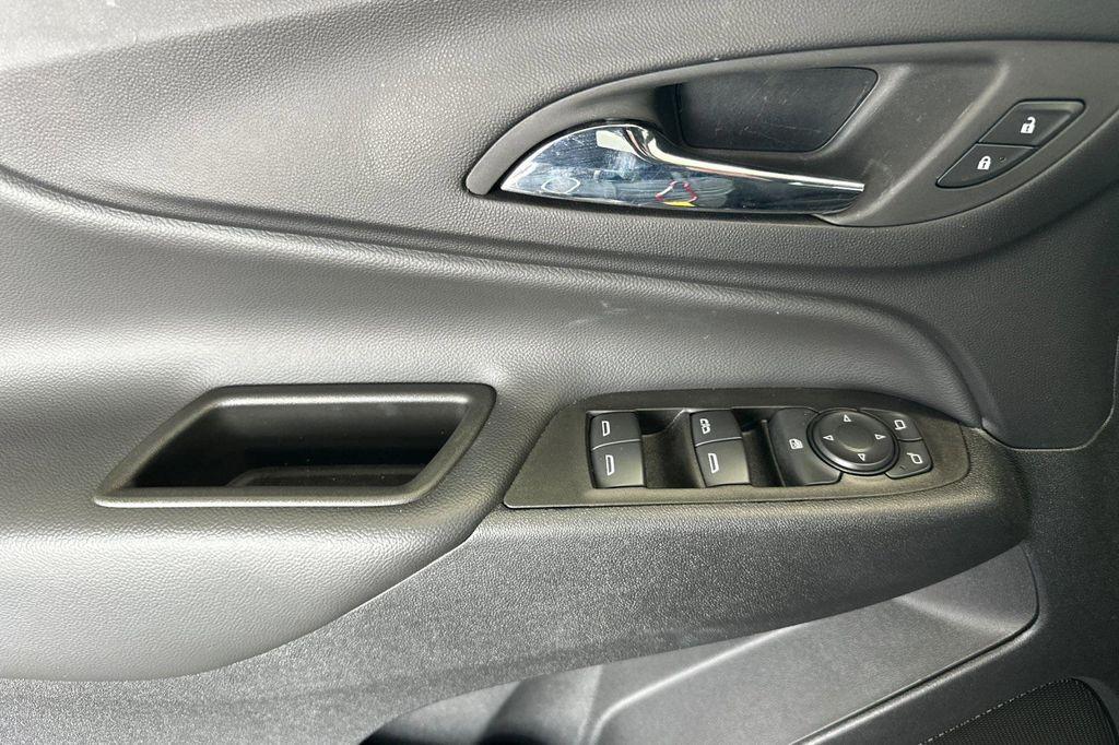 used 2023 Chevrolet Equinox car, priced at $23,900