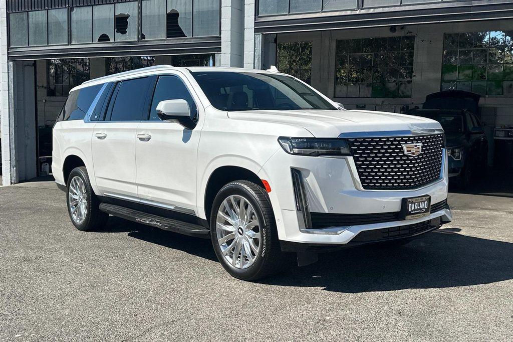 used 2021 Cadillac Escalade ESV car, priced at $68,900