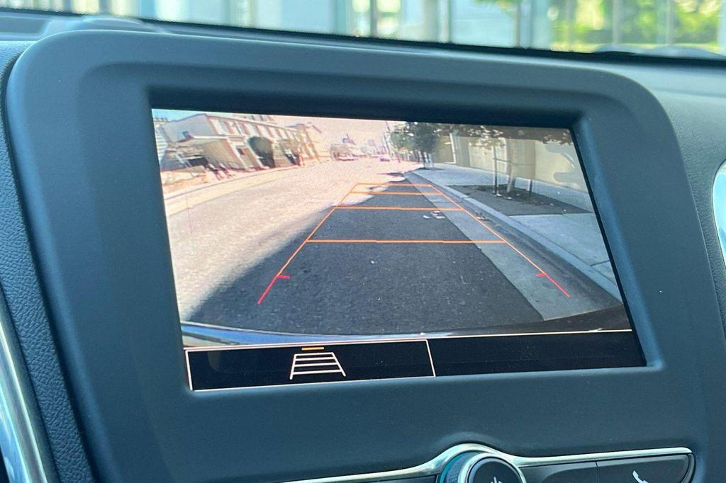 used 2023 Chevrolet Equinox car, priced at $22,900