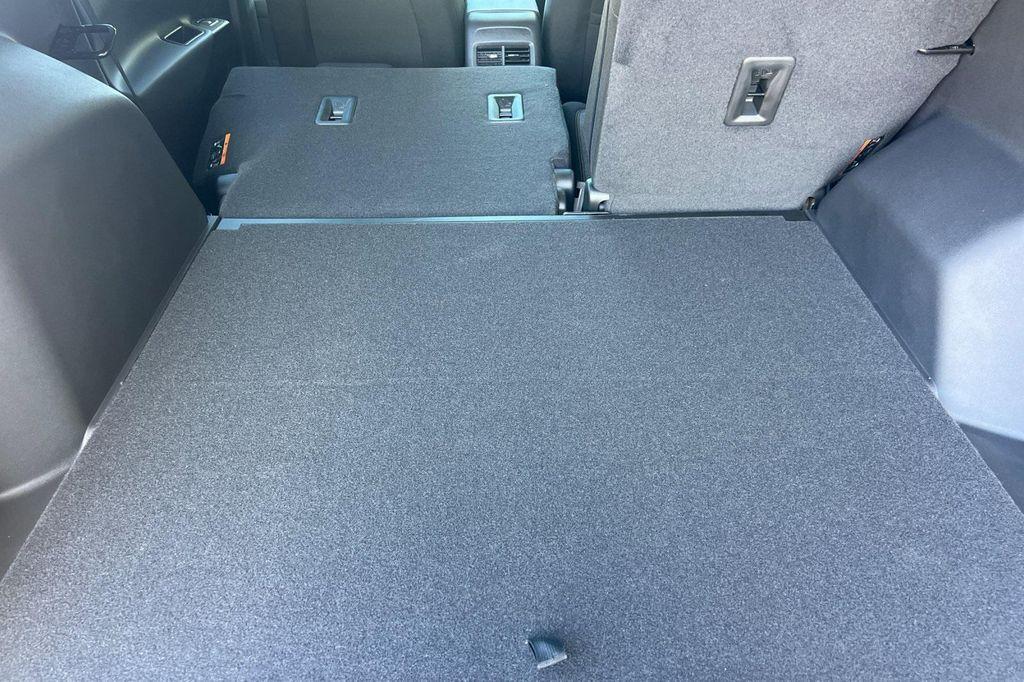 used 2023 Chevrolet Equinox car, priced at $22,900