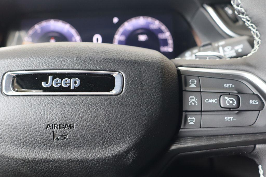 new 2024 Jeep Grand Cherokee L car, priced at $40,571