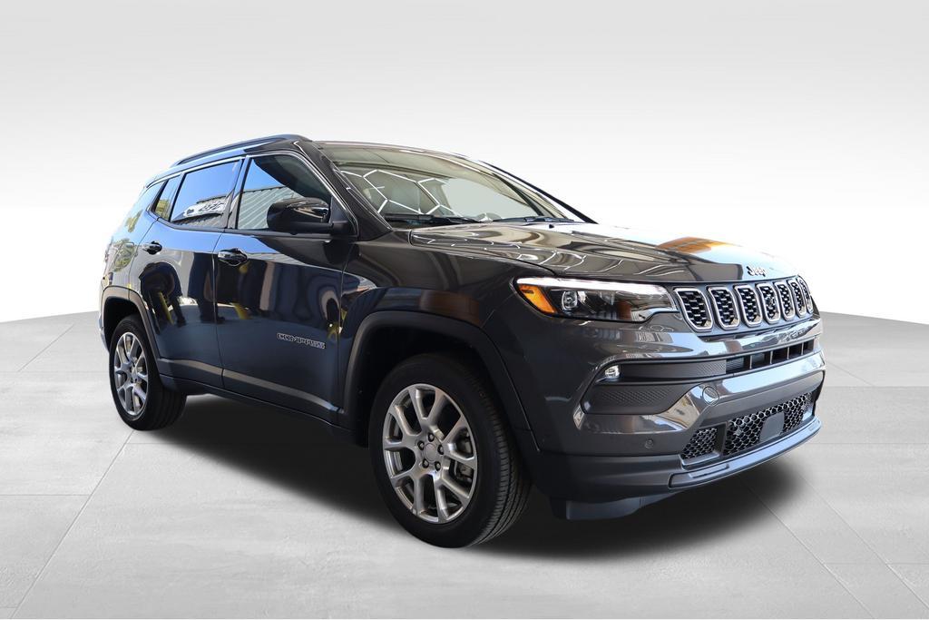 new 2024 Jeep Compass car, priced at $29,363