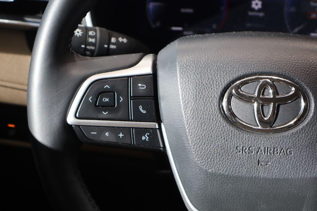 used 2023 Toyota Highlander car, priced at $41,350