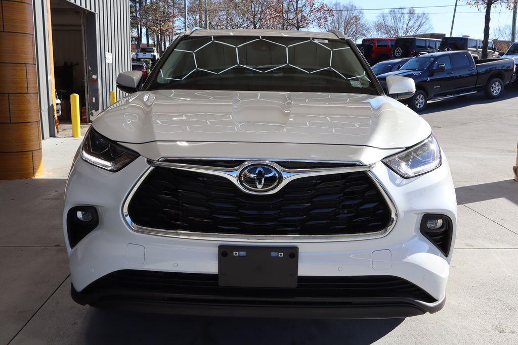 used 2023 Toyota Highlander car, priced at $41,350