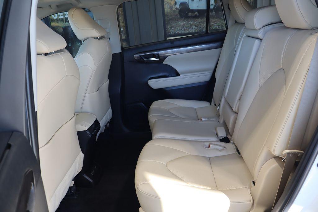 used 2023 Toyota Highlander car, priced at $41,350