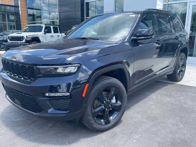 new 2024 Jeep Grand Cherokee car, priced at $43,716