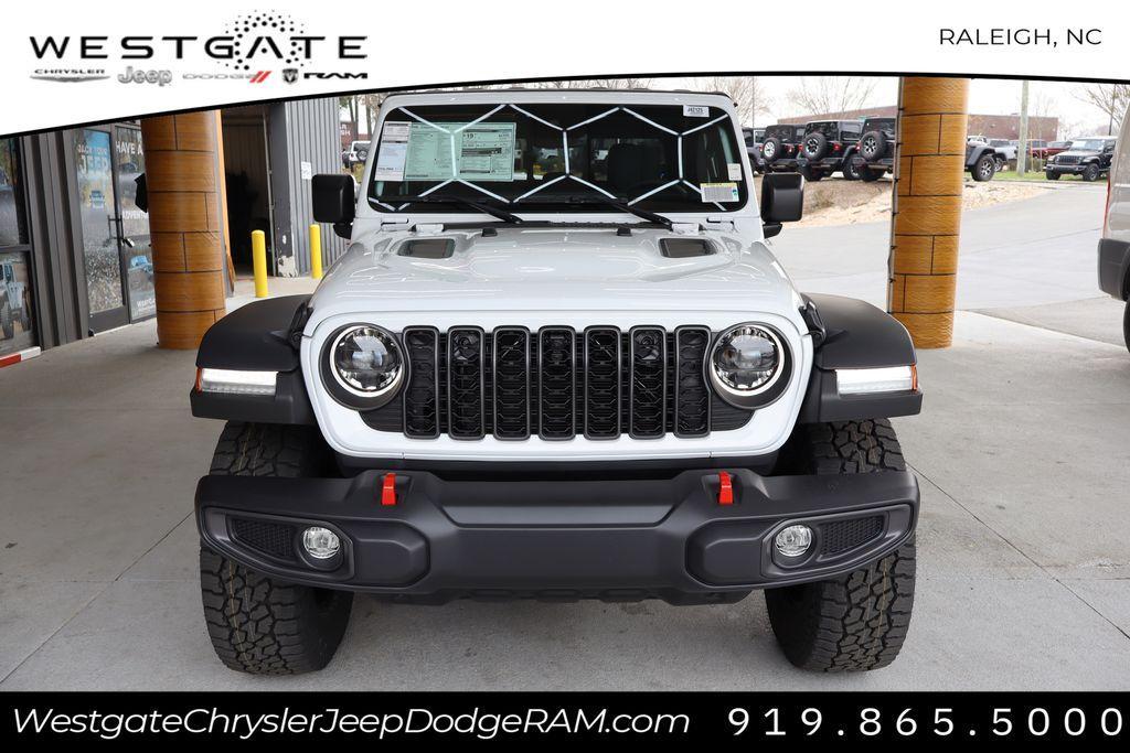 new 2024 Jeep Gladiator car, priced at $42,617