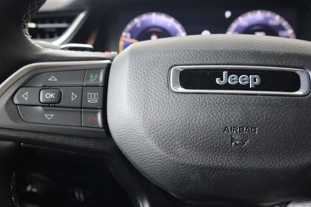 new 2024 Jeep Grand Cherokee L car, priced at $40,101