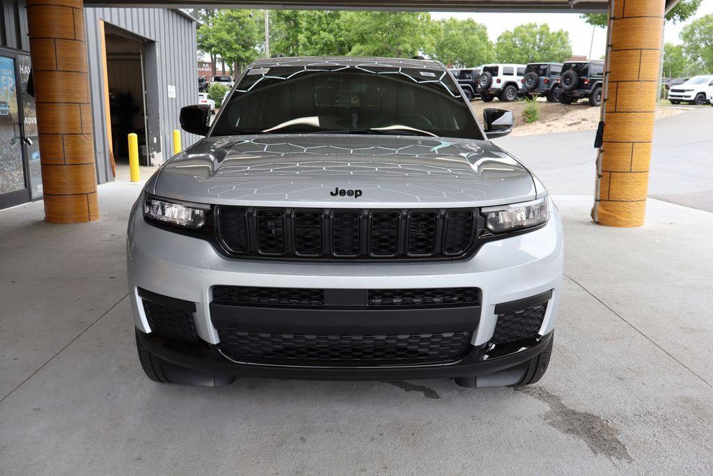 new 2024 Jeep Grand Cherokee L car, priced at $40,101