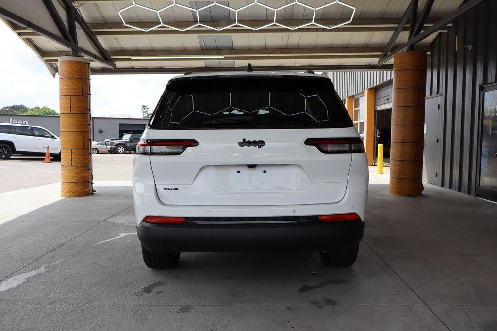 new 2024 Jeep Grand Cherokee L car, priced at $39,585