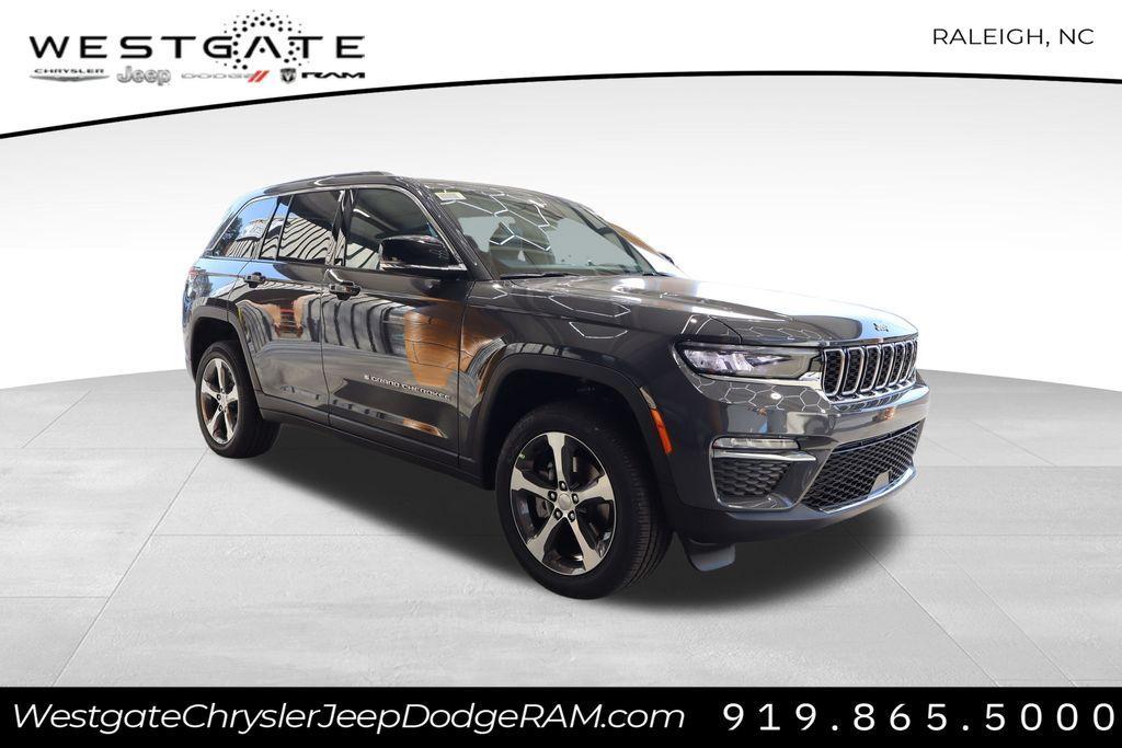 new 2025 Jeep Grand Cherokee car, priced at $47,166