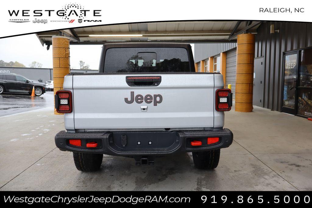 new 2024 Jeep Gladiator car, priced at $45,050