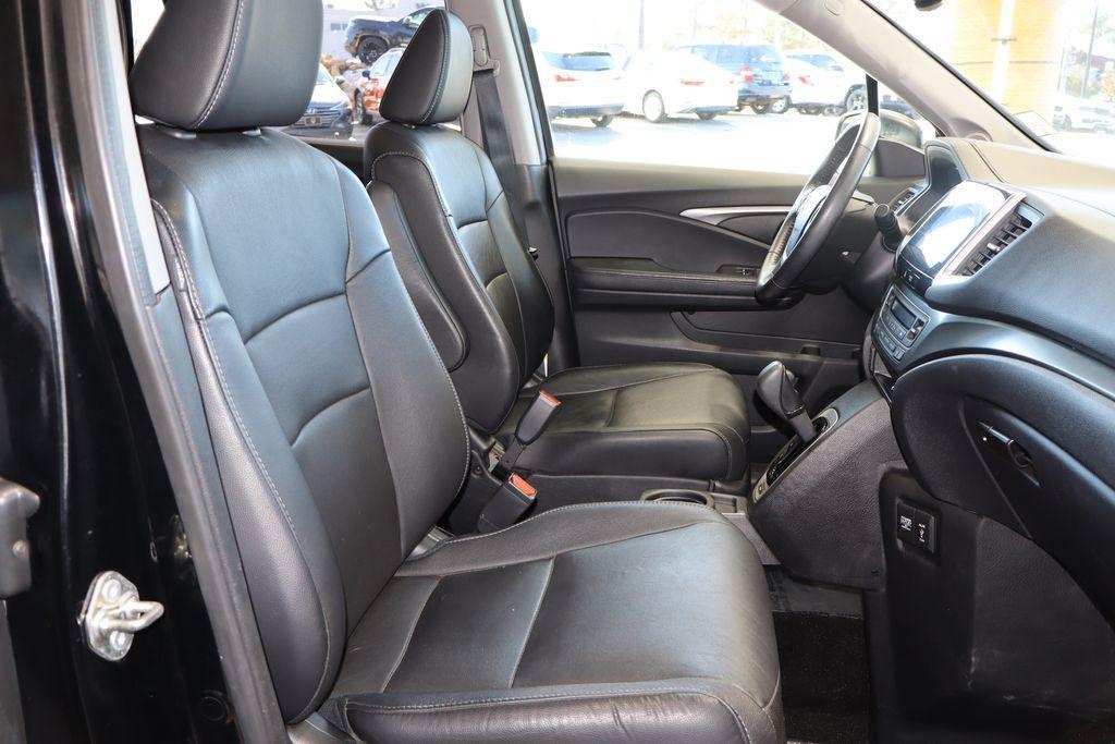 used 2018 Honda Pilot car, priced at $27,688