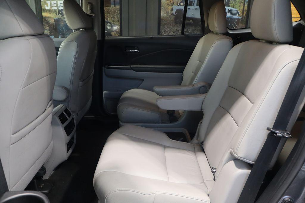 used 2021 Honda Pilot car, priced at $28,584