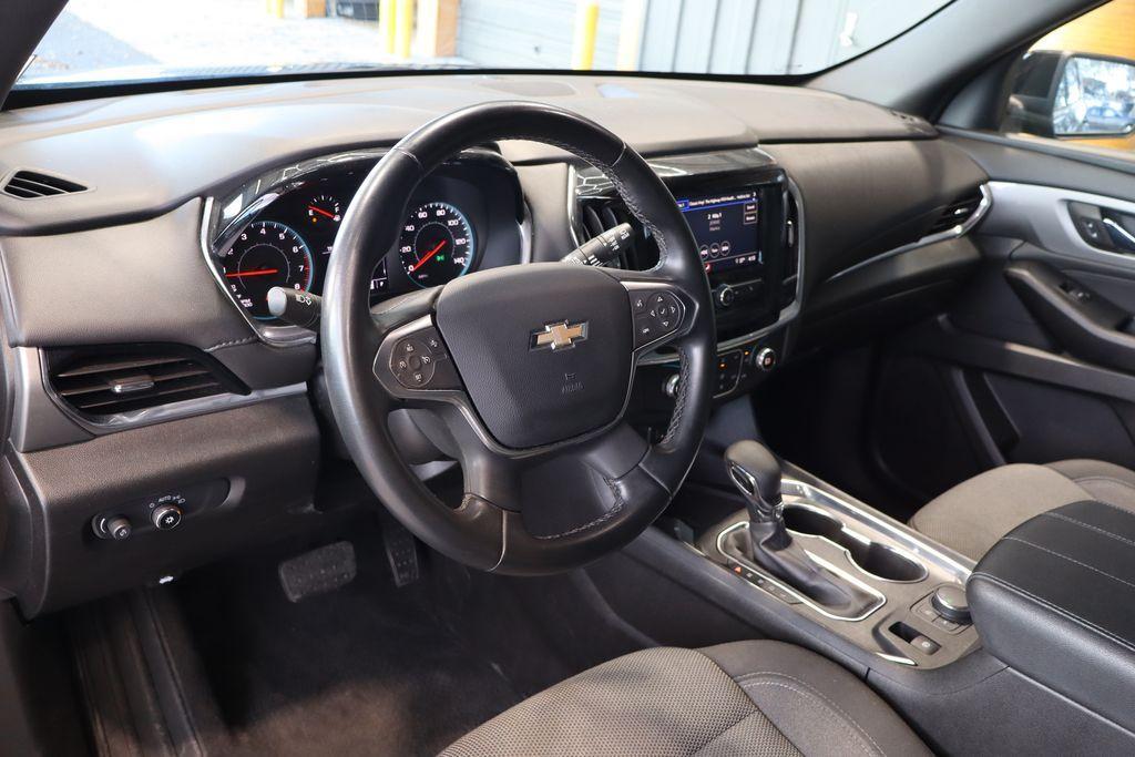 used 2023 Chevrolet Traverse car, priced at $27,580