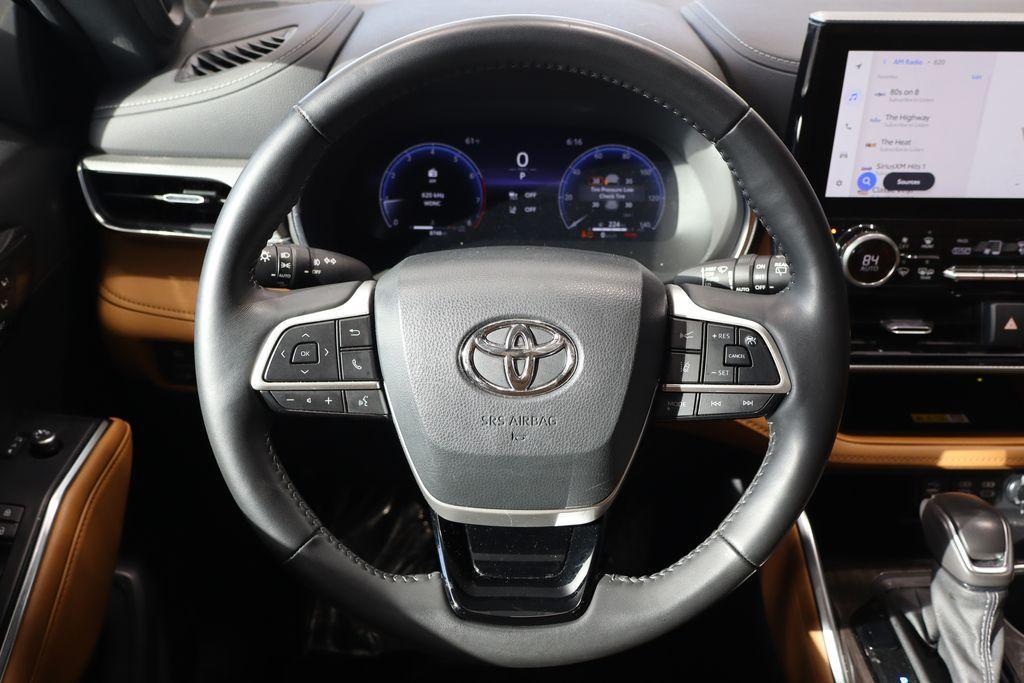 used 2023 Toyota Highlander car, priced at $44,650