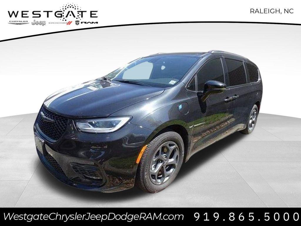 used 2021 Chrysler Pacifica Hybrid car, priced at $33,864