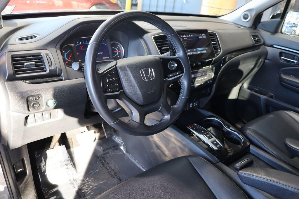 used 2022 Honda Pilot car, priced at $34,350