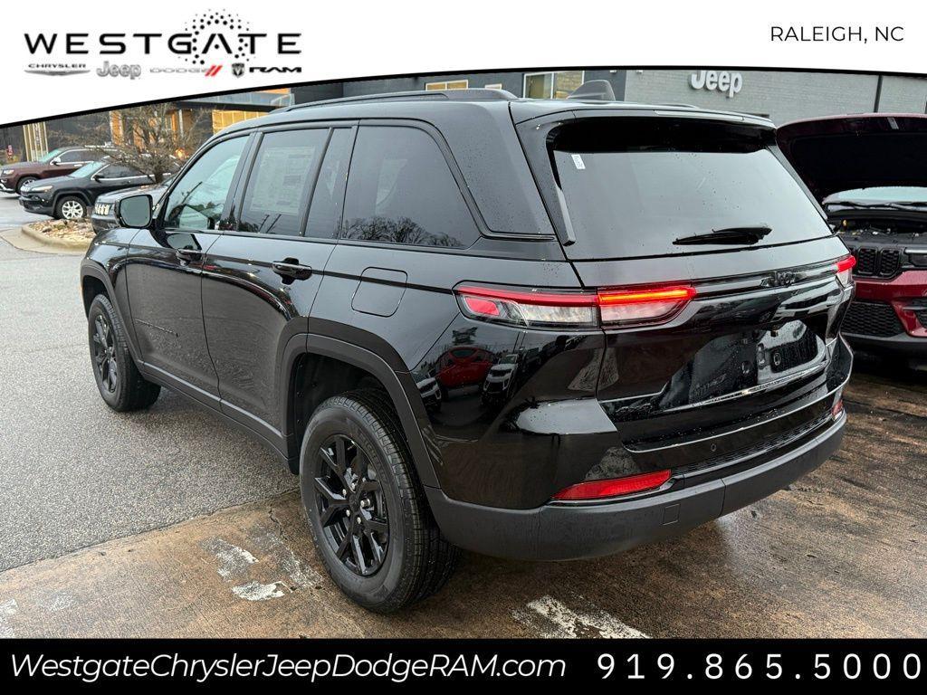 new 2025 Jeep Grand Cherokee car, priced at $40,931