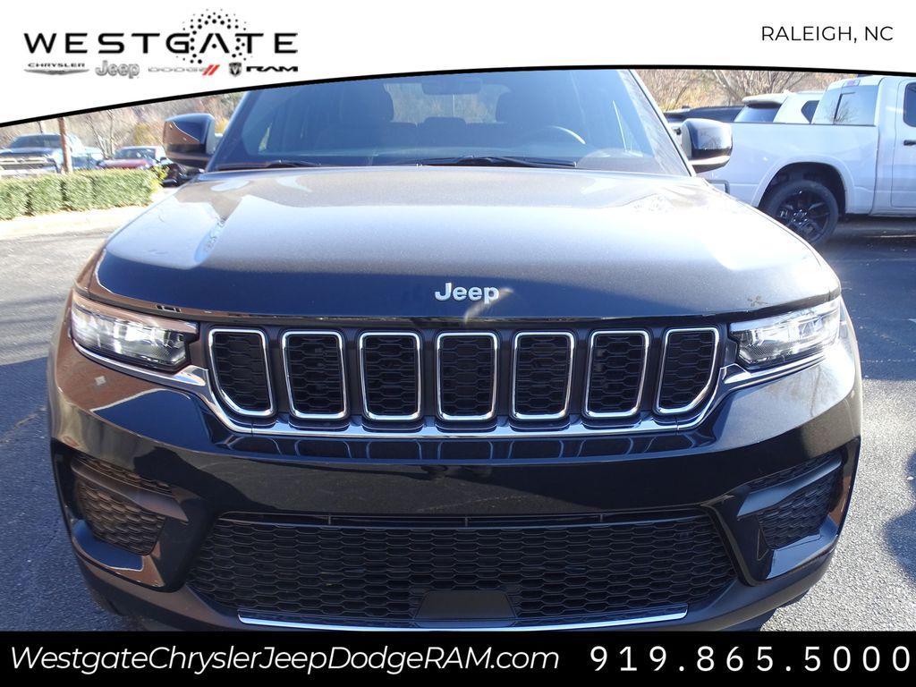 new 2025 Jeep Grand Cherokee car, priced at $34,827