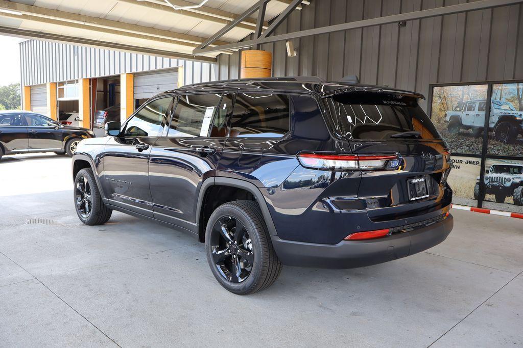 new 2024 Jeep Grand Cherokee L car, priced at $43,266